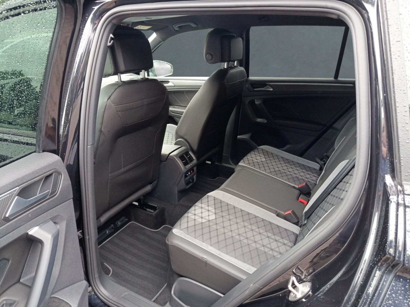 Volkswagen Tiguan – Bild 7