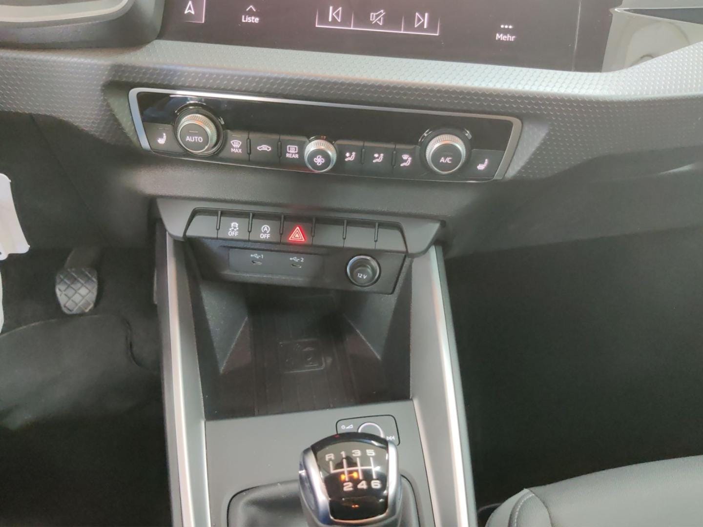 Bild über Audi A1 Sportback S line 30 TFSI Schaltgetriebe - für weitere Informationen kontaktieren Sie den Audi Partner