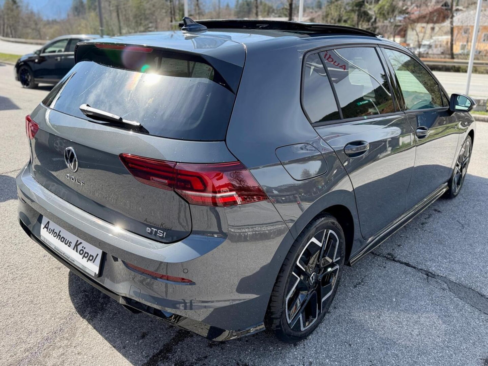 Volkswagen Golf R-Line