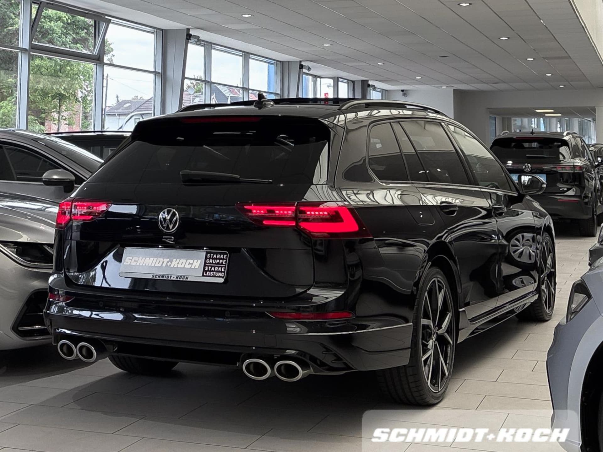 Volkswagen Golf Variant R