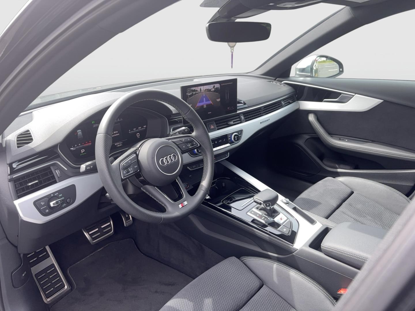 Bild über Audi S4 Avant TDI quattro tiptronic - für weitere Informationen kontaktieren Sie den Audi Partner