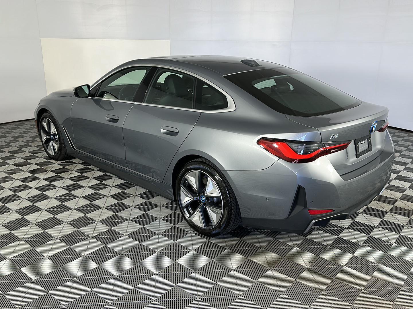2023 BMW i4 12