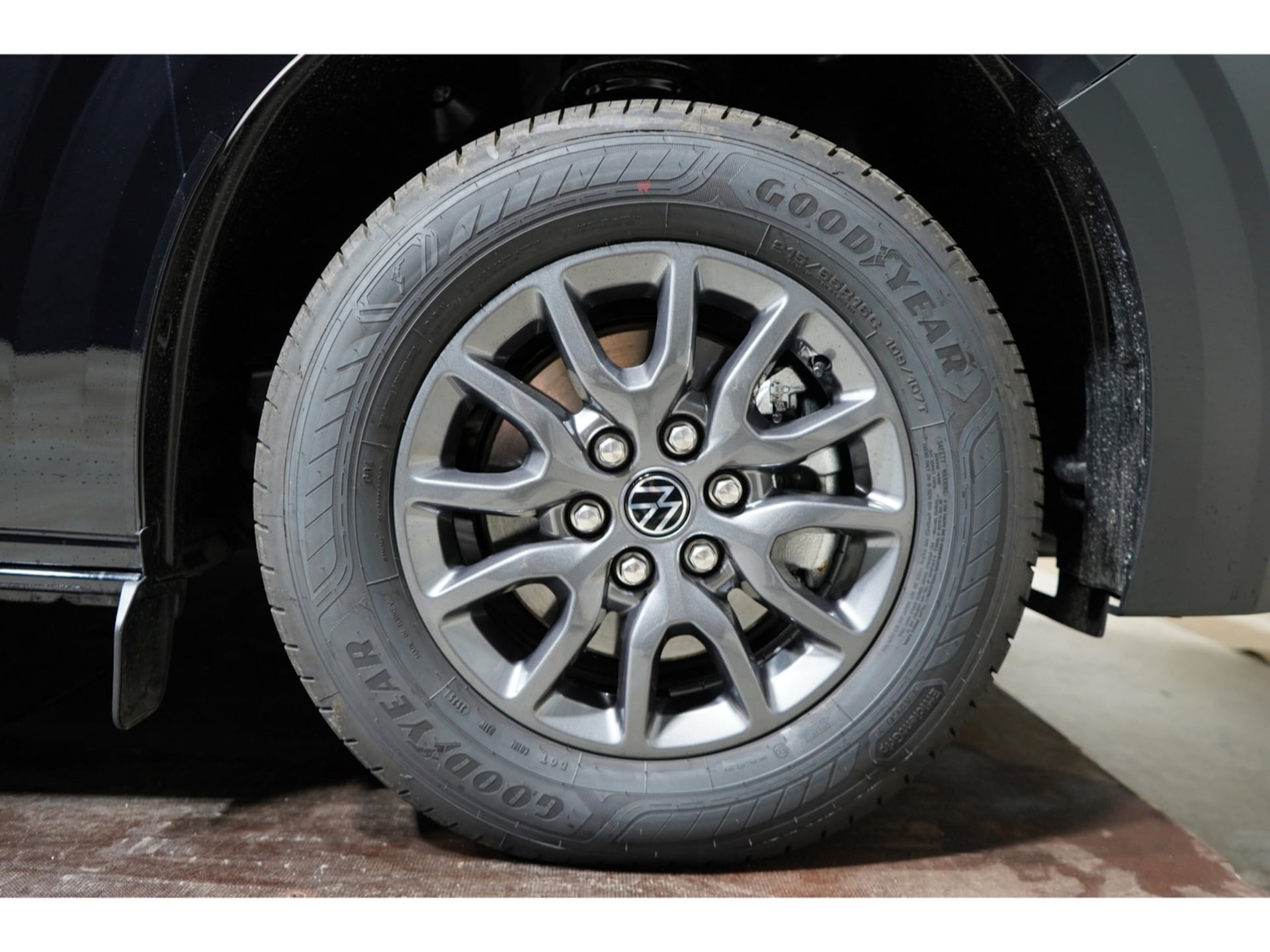 Volkswagen Transporter Kombi kurzer Radstand