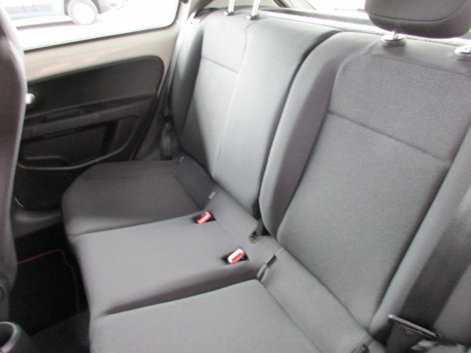 Volkswagen up! cross up!