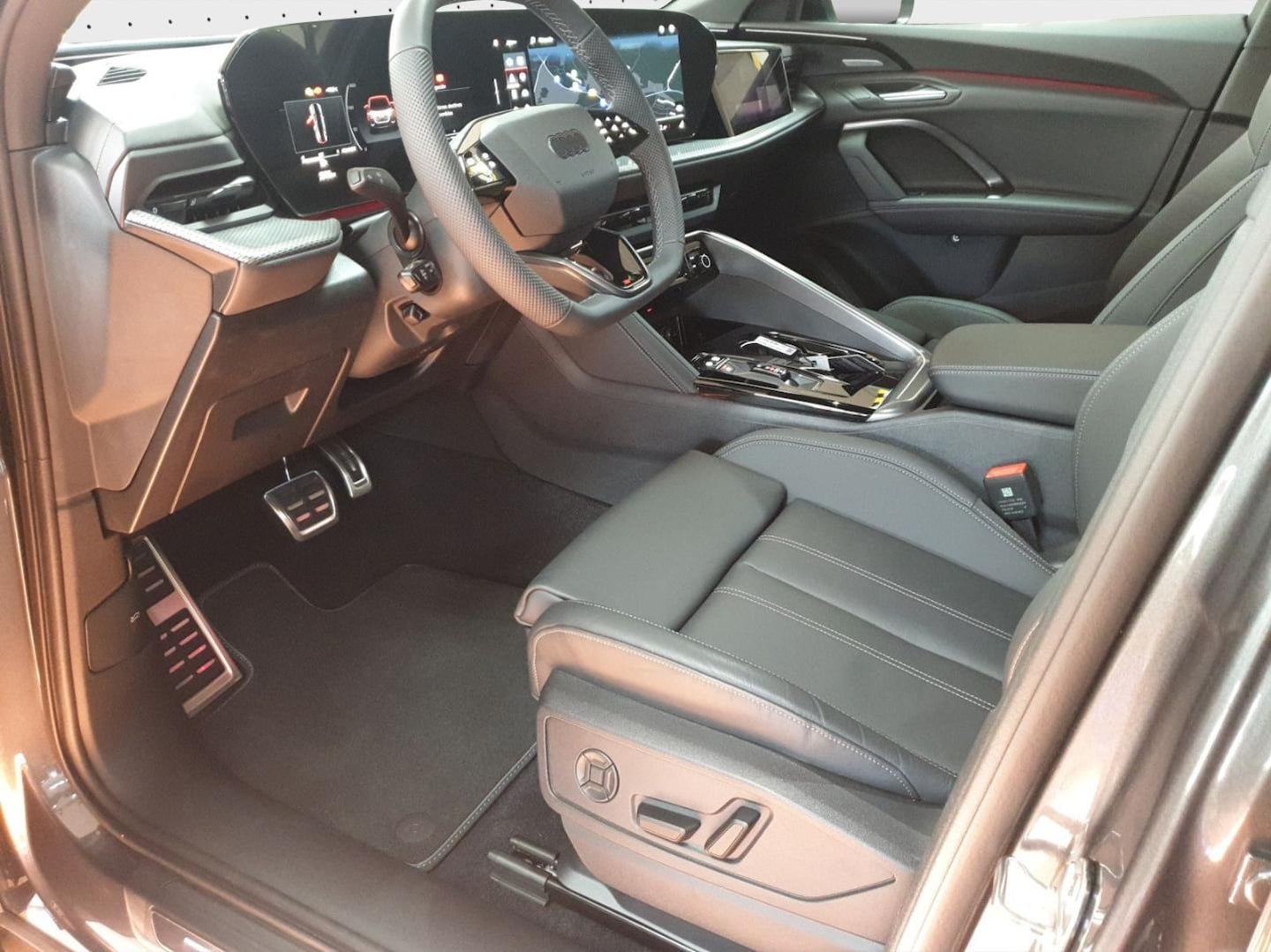 Bild über Audi Q5 Sportback TDI quattro 150 kW S tronic - für weitere Informationen kontaktieren Sie den Audi Partner