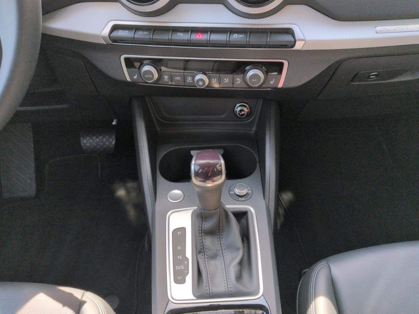 Bild über Audi Q2 S line 40 TFSI quattro S tronic - für weitere Informationen kontaktieren Sie den Audi Partner