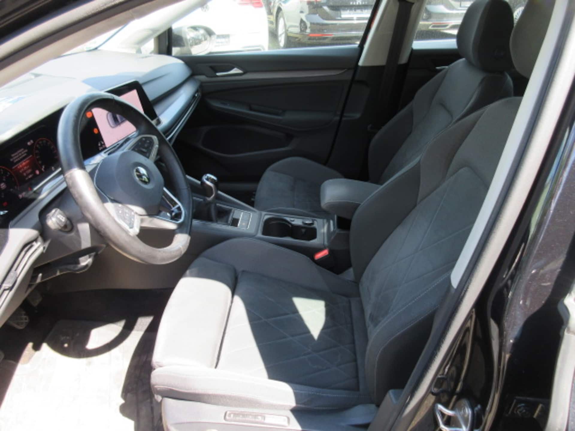 Volkswagen Golf Style