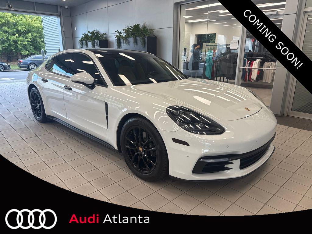 2018 Porsche Panamera -'s photo