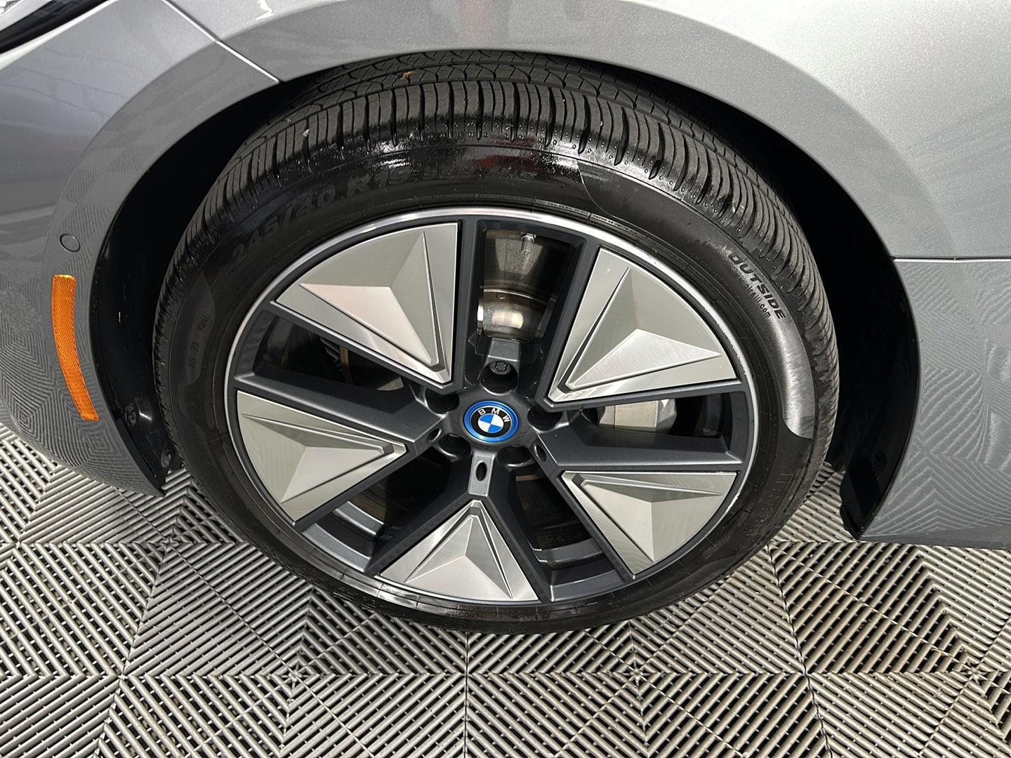 2023 BMW i4 15