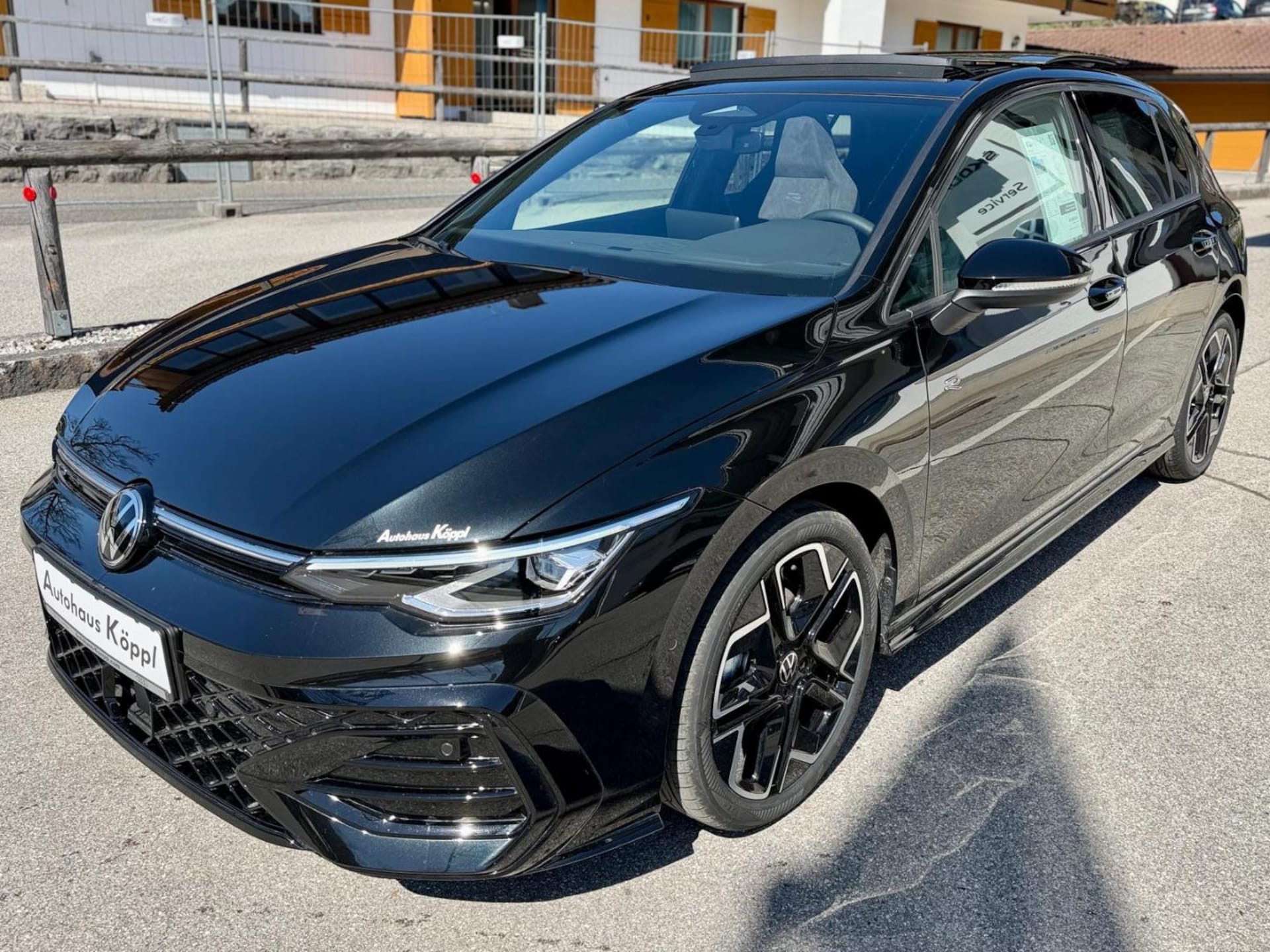 Volkswagen Golf R-Line
