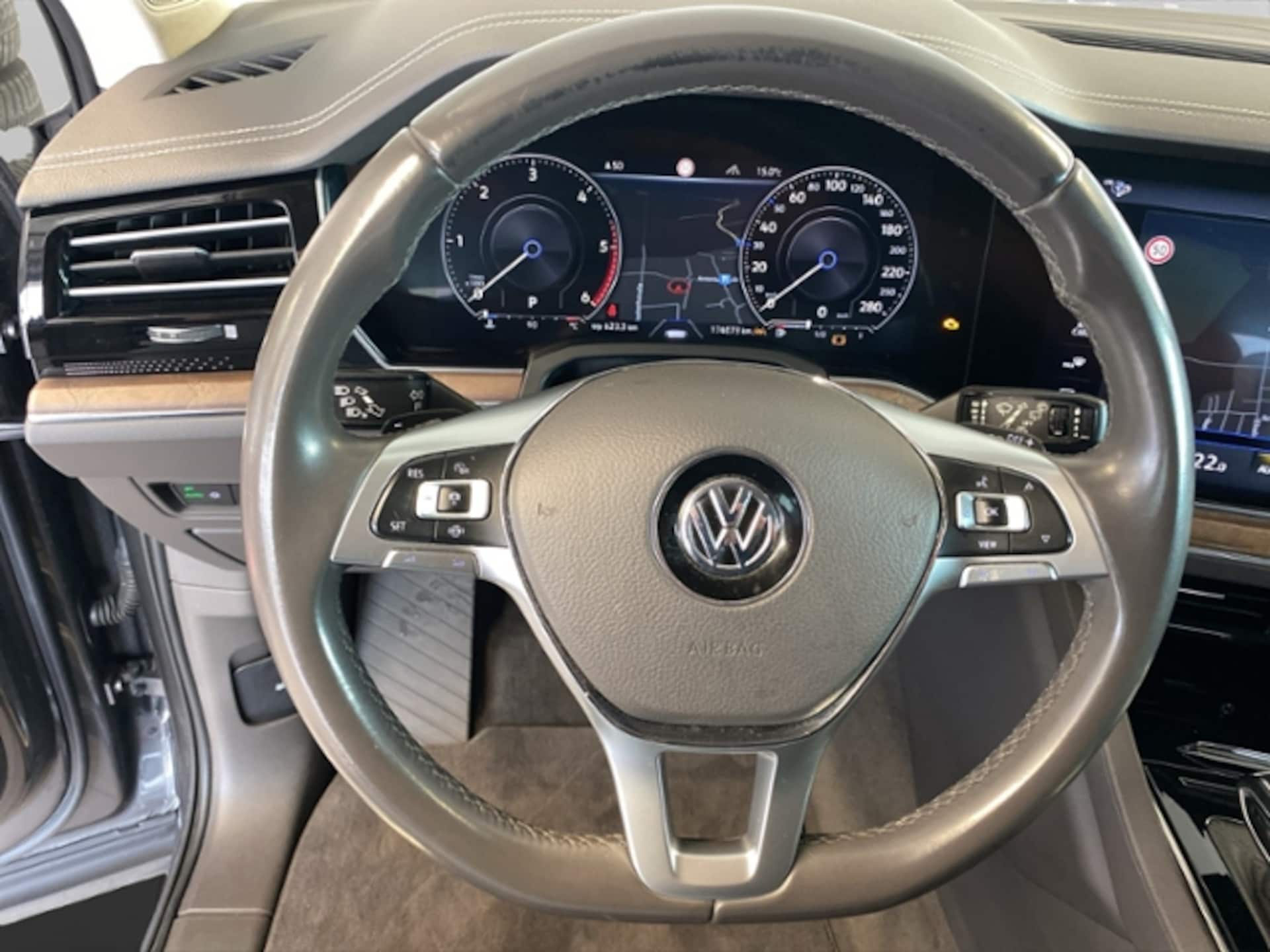 Volkswagen Touareg Basis-Modell