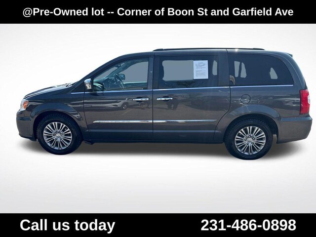 2016 Chrysler Town & Country