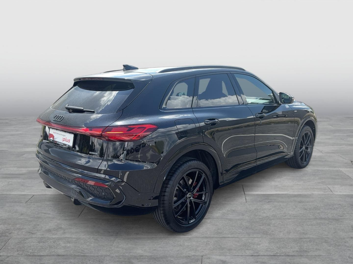 Bild über Audi Q5 SUV TDI quattro 150 kW S tronic - für weitere Informationen kontaktieren Sie den Audi Partner