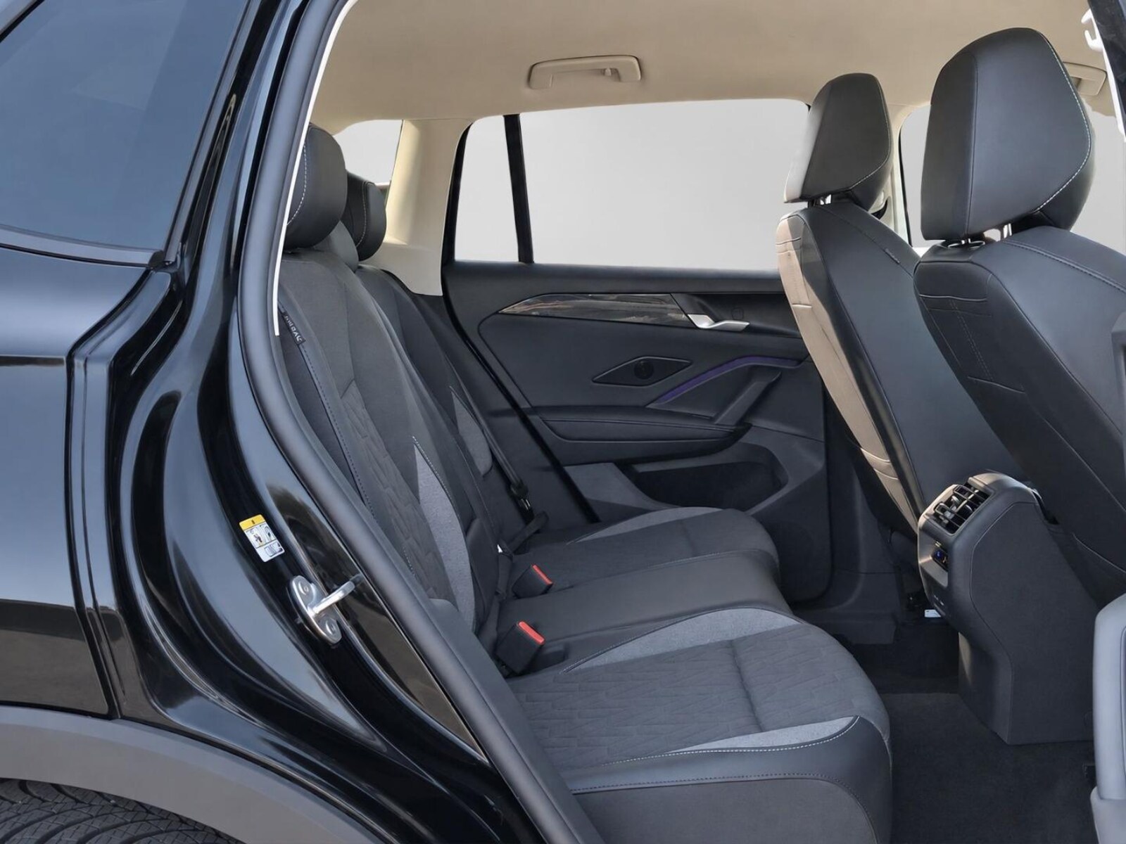 Volkswagen Tiguan – Bild 15
