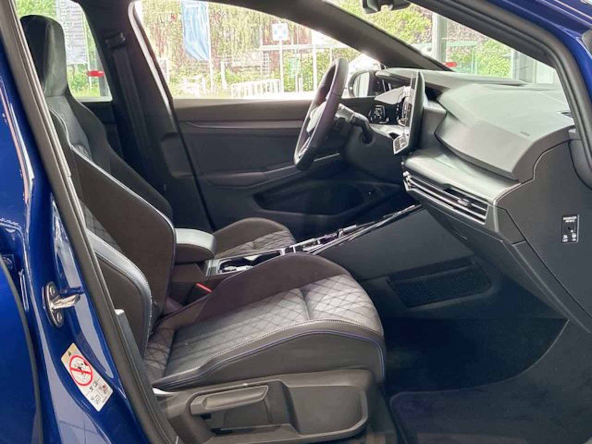 Volkswagen Golf Variant R-Line