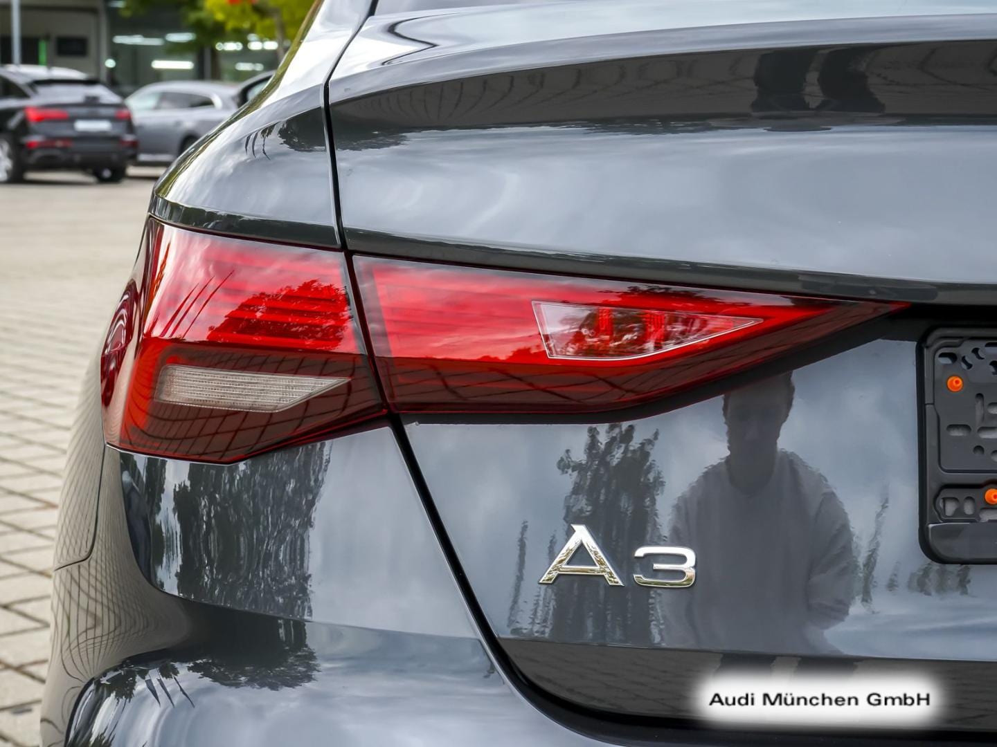 Bild über Audi A3 Limousine 35 TFSI S tronic - für weitere Informationen kontaktieren Sie den Audi Partner