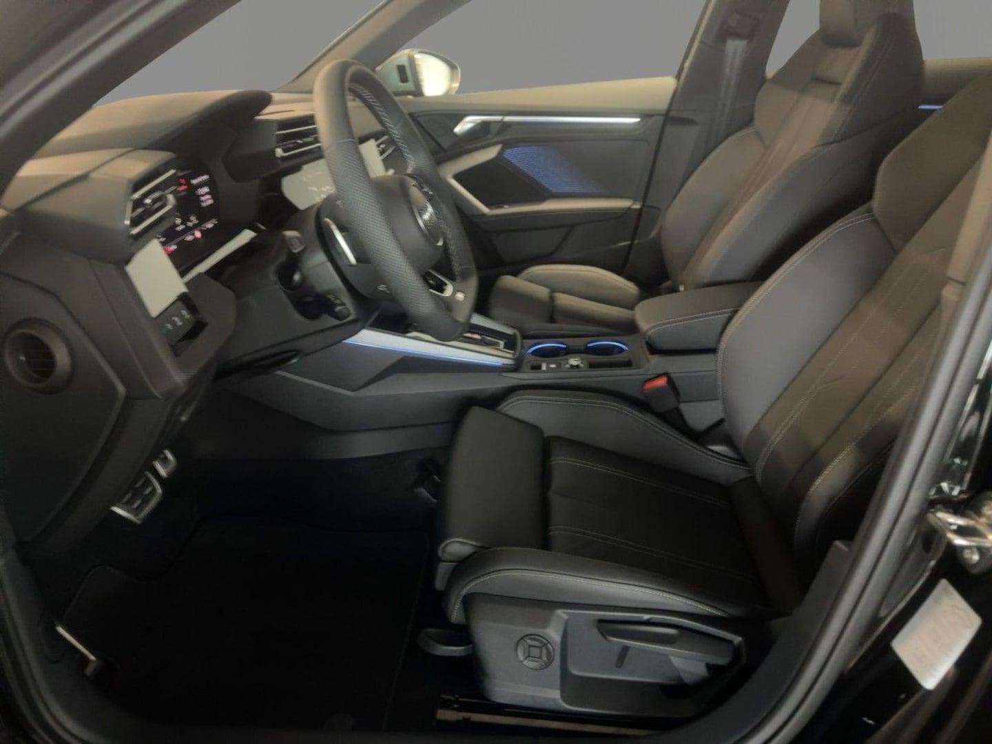 Bild über Audi S3 Sportback TFSI quattro S tronic - für weitere Informationen kontaktieren Sie den Audi Partner