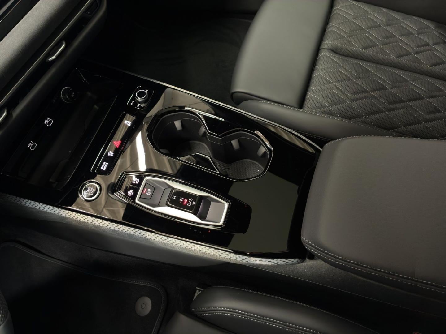 Bild über Audi A5 Avant e-hybrid e-hybrid quattro 270 kW S tronic - für weitere Informationen kontaktieren Sie den Audi Partner