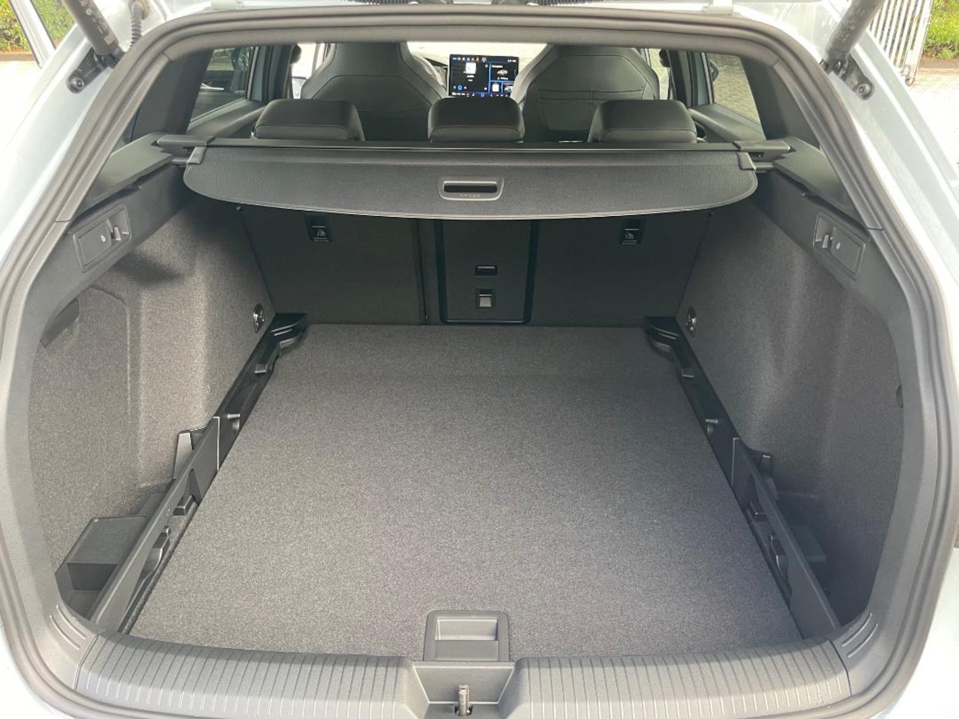 Volkswagen Golf Variant R-Line