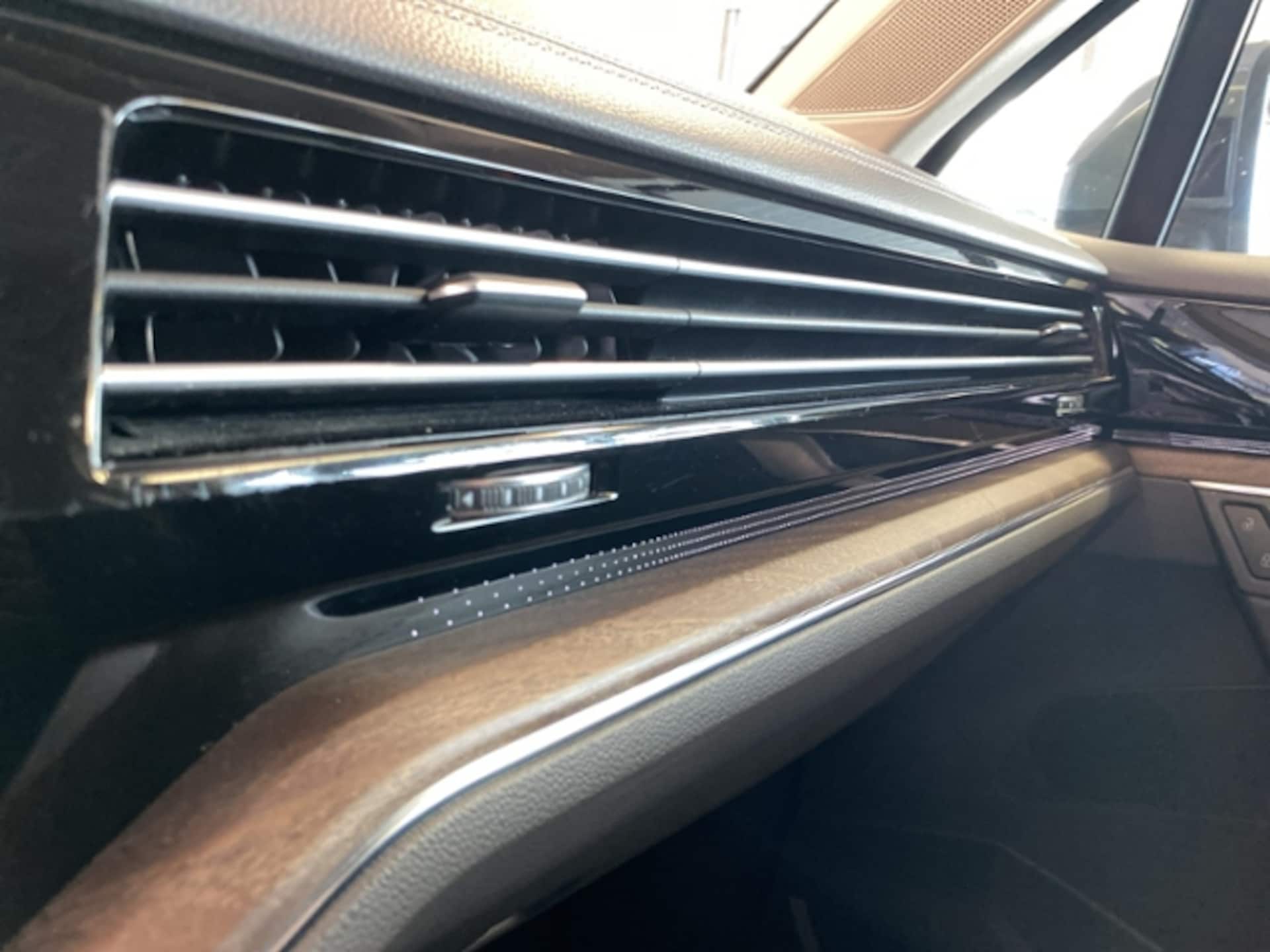 Volkswagen Touareg Basis-Modell