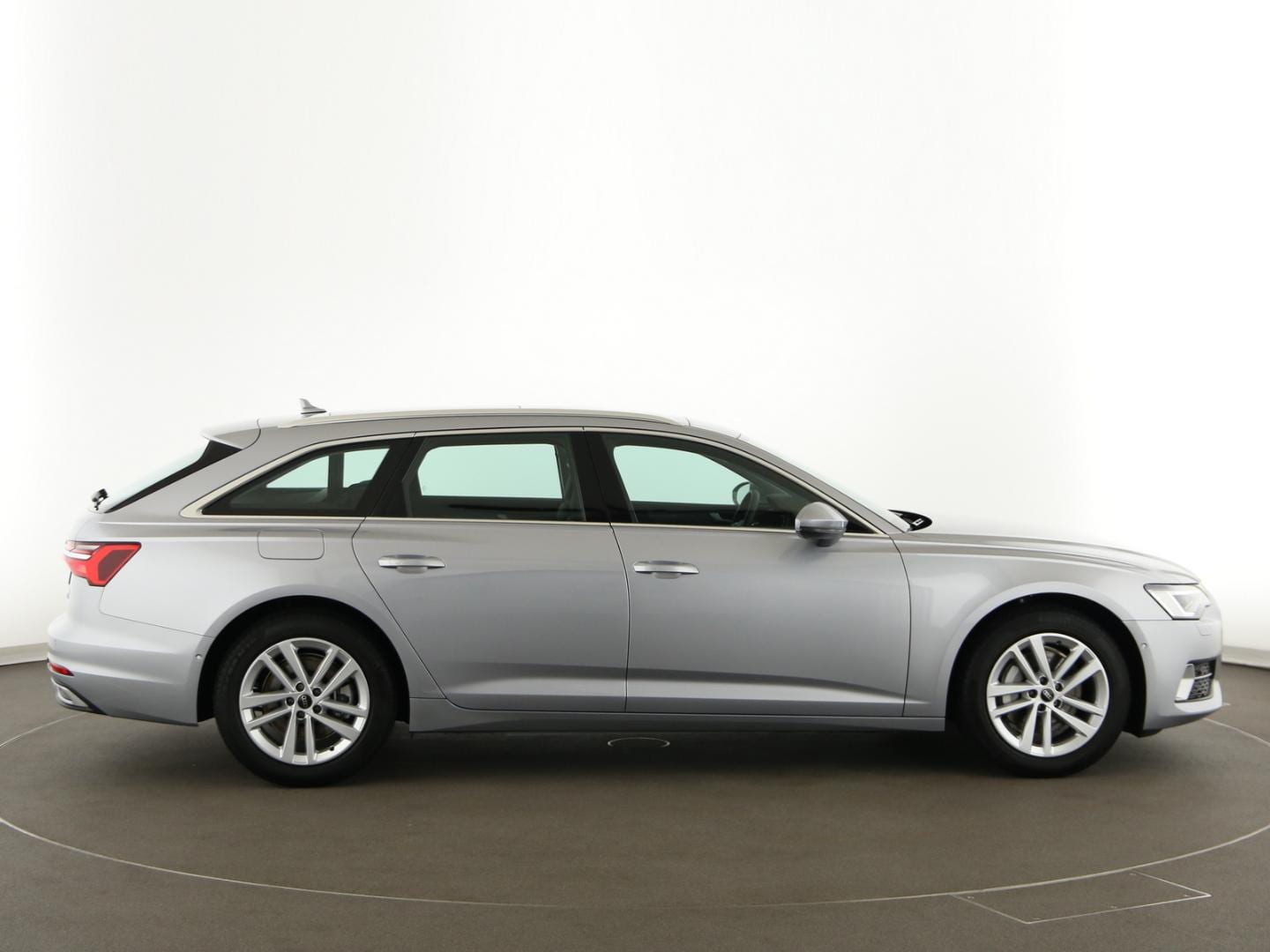 Bild über Audi A6 Avant advanced 45 TDI quattro S tronic - für weitere Informationen kontaktieren Sie den Audi Partner