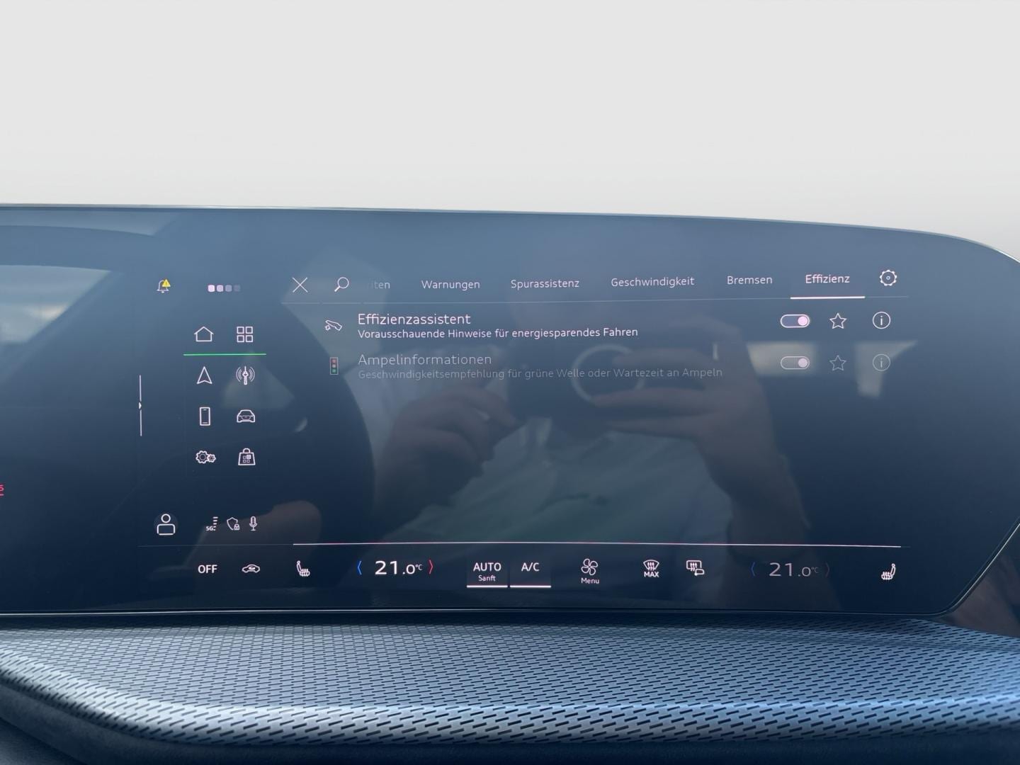 Bild über Audi Q5 SUV TDI quattro 150 kW S tronic - für weitere Informationen kontaktieren Sie den Audi Partner