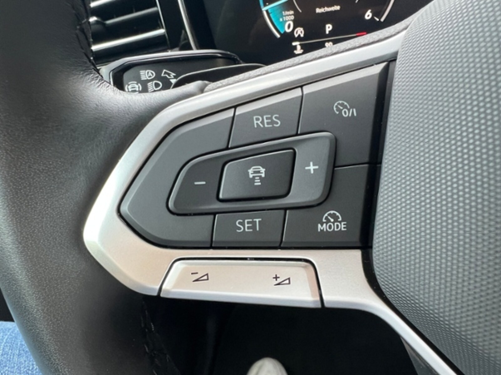 Volkswagen Touareg – Bild 21