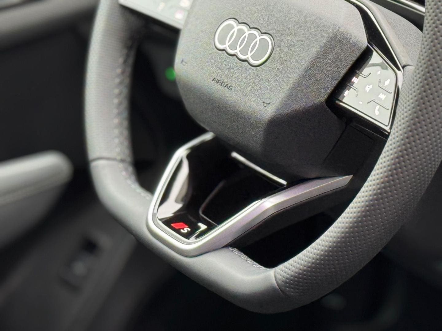 Bild über Audi Q3 Sportback TFSI 110 kW S tronic - für weitere Informationen kontaktieren Sie den Audi Partner