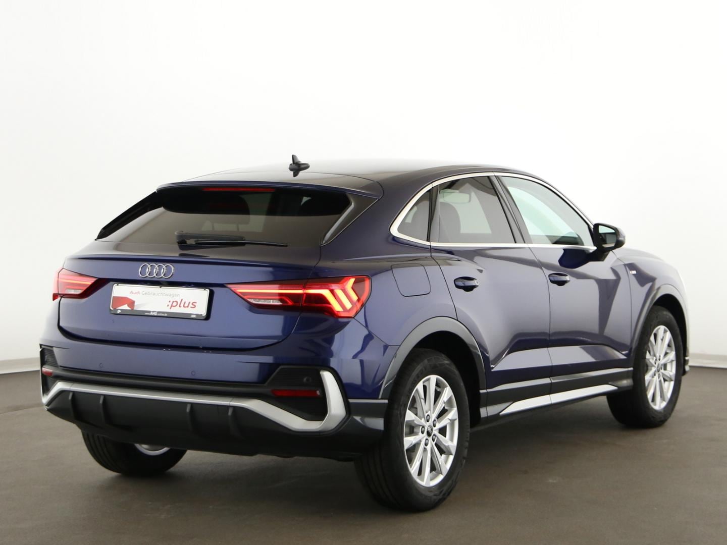 Bild über Audi Q3 Sportback S line 35 TFSI S tronic - für weitere Informationen kontaktieren Sie den Audi Partner
