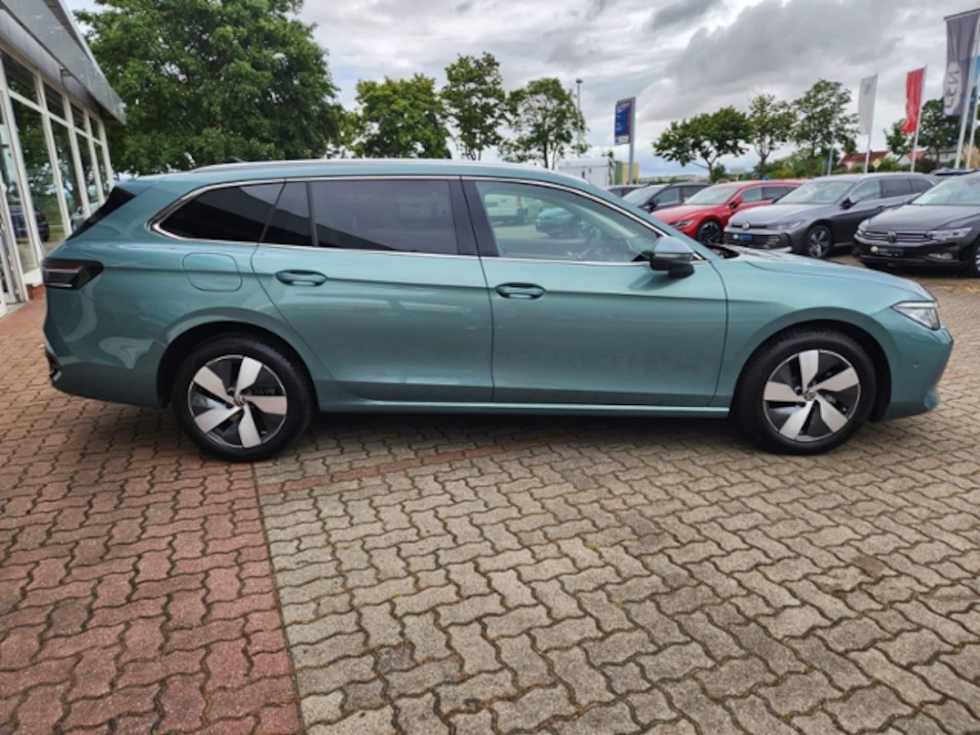 Volkswagen Passat Elegance