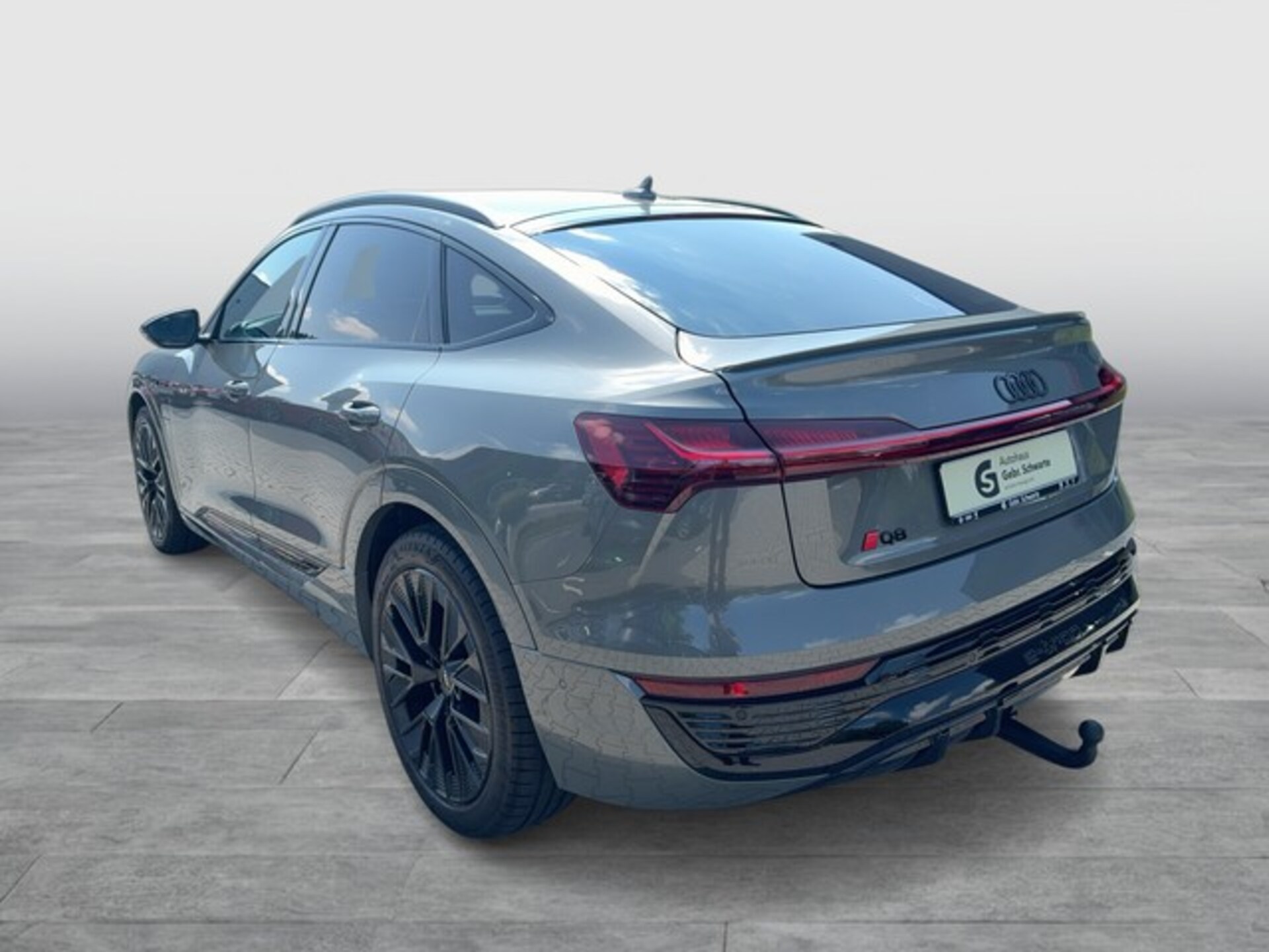 Audi Q8 Sportback e-tron S line