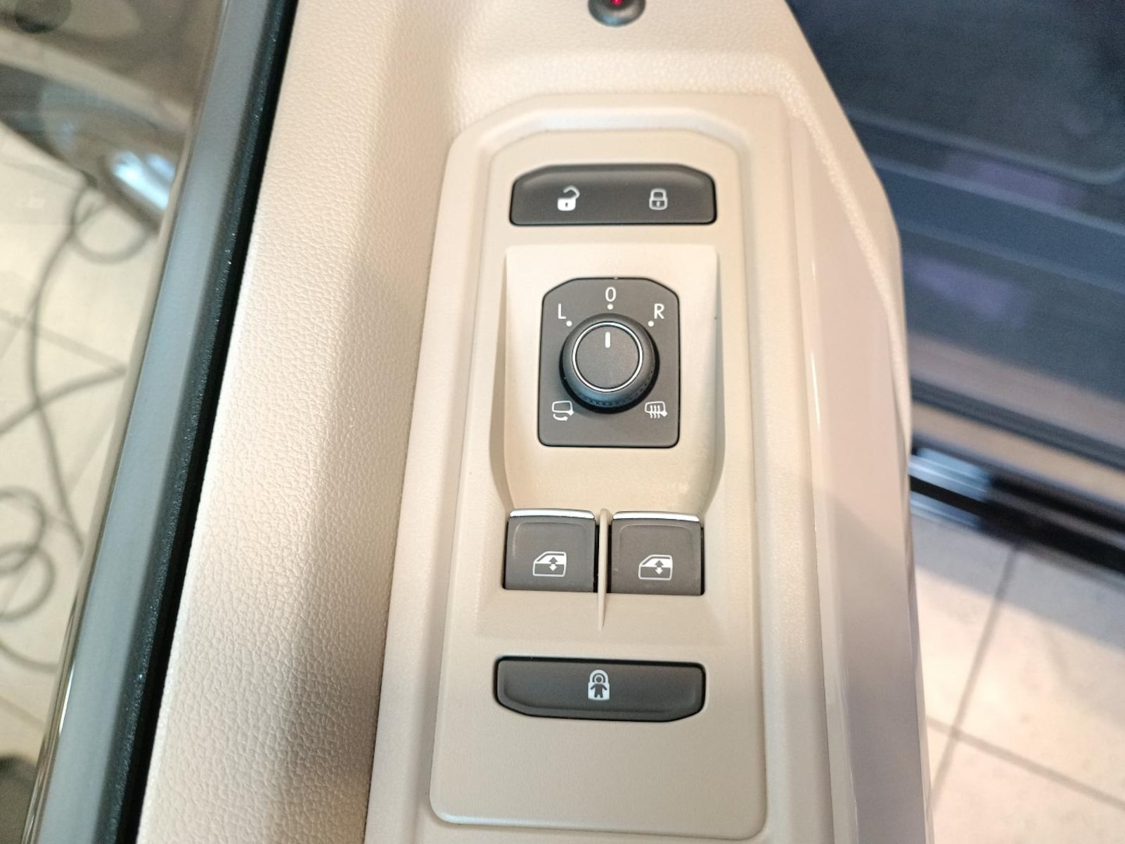 Volkswagen Multivan Langversion – Bild 15