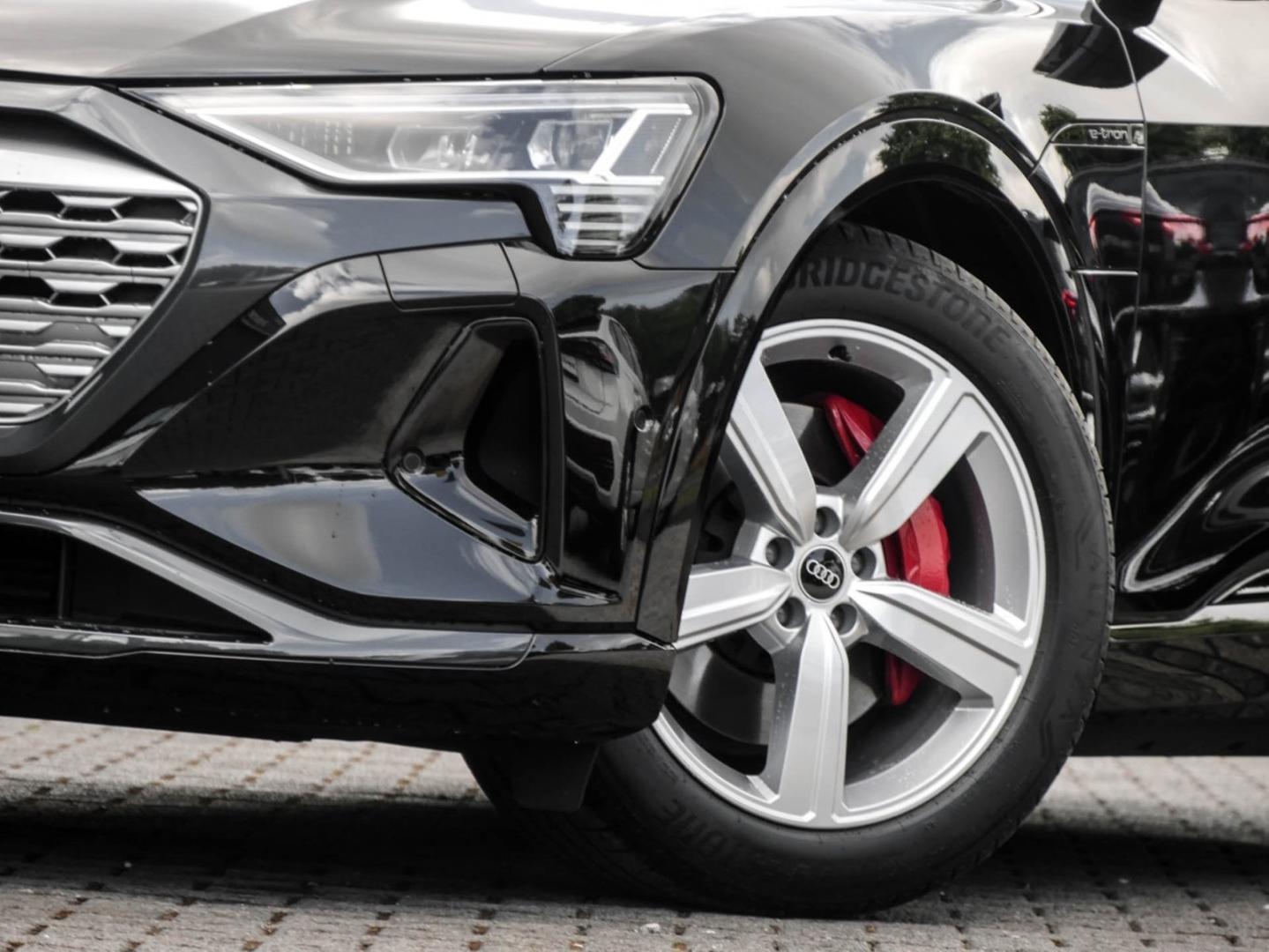 Image about Audi Q8 Sportback e-tron advanced 55 e-tron quattro