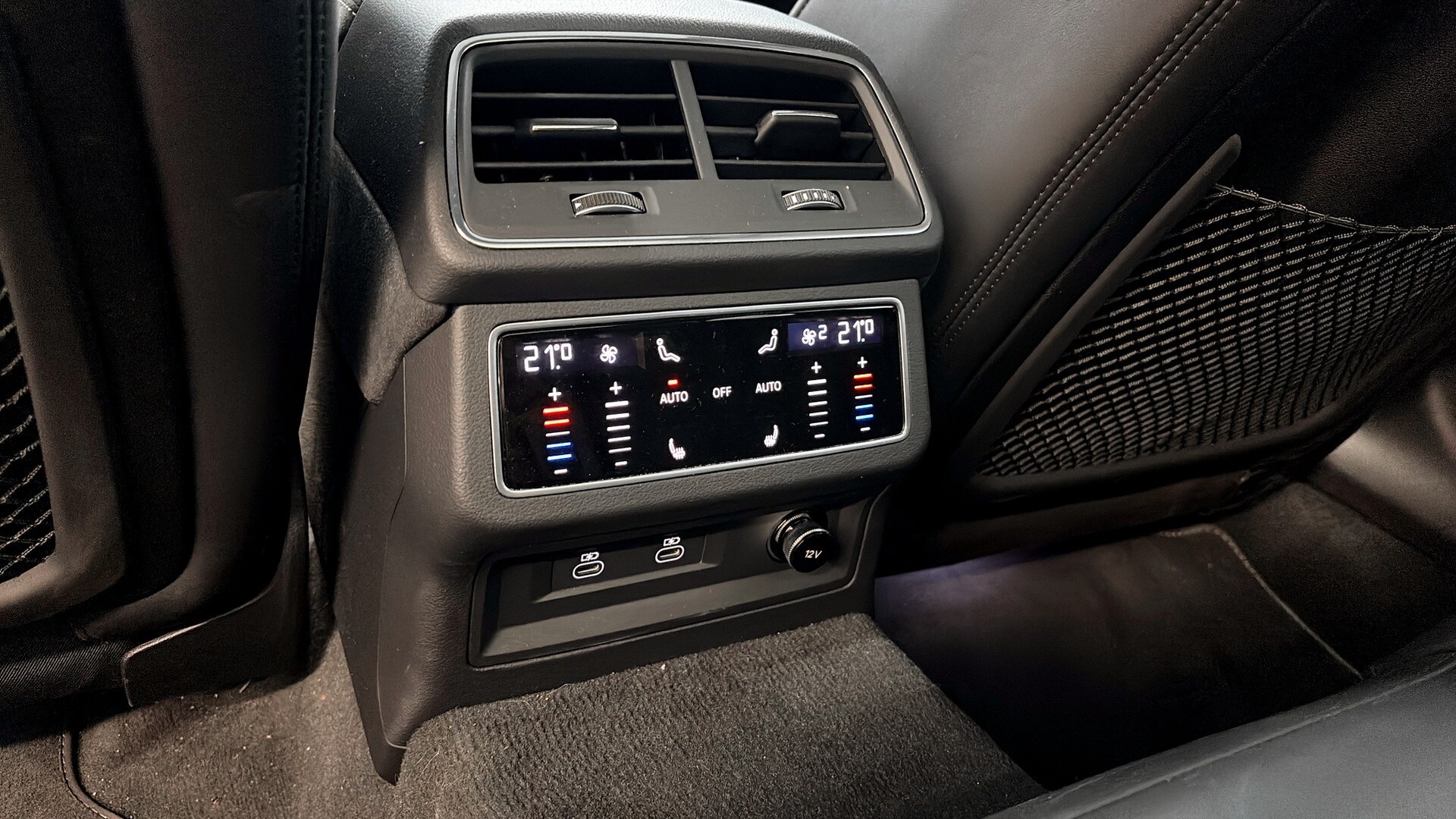 Bild som visar&nbsp;Audi RS 6 Avant&nbsp;RS 6 Avant performance 630 hk tiptronic - för mer information kontakta din Audi Partner