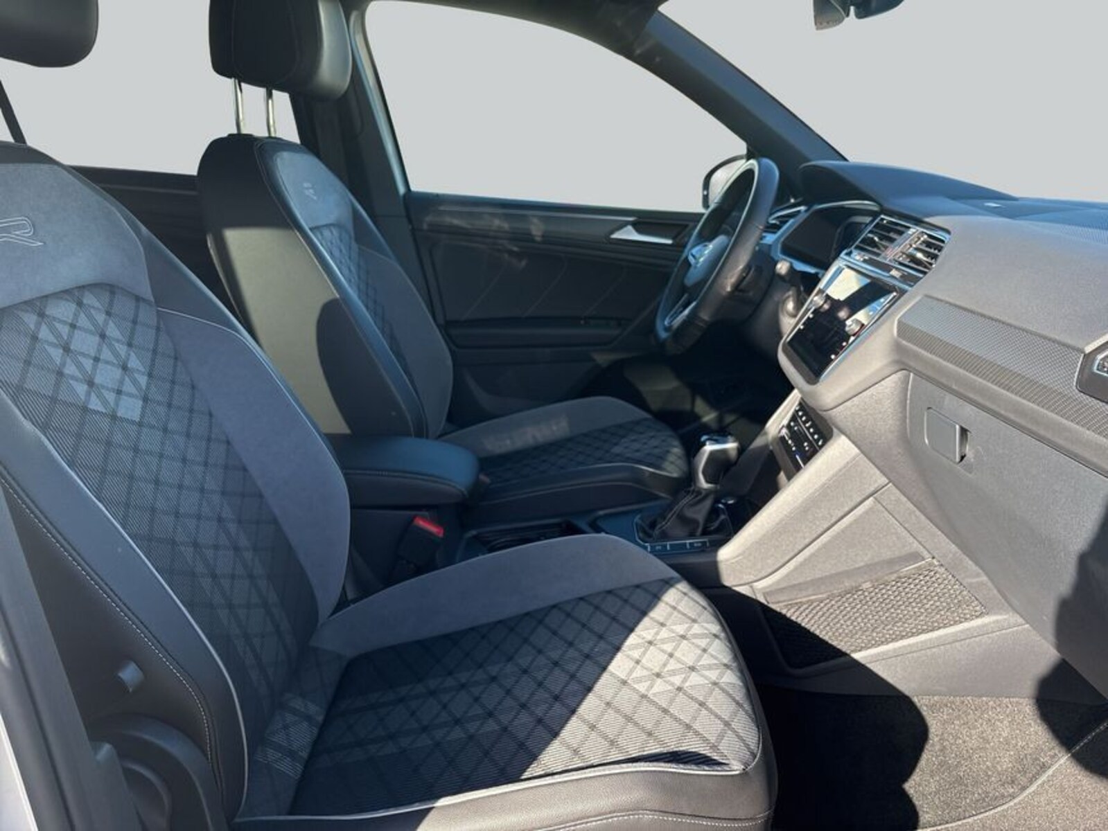 Volkswagen Tiguan – Bild 12