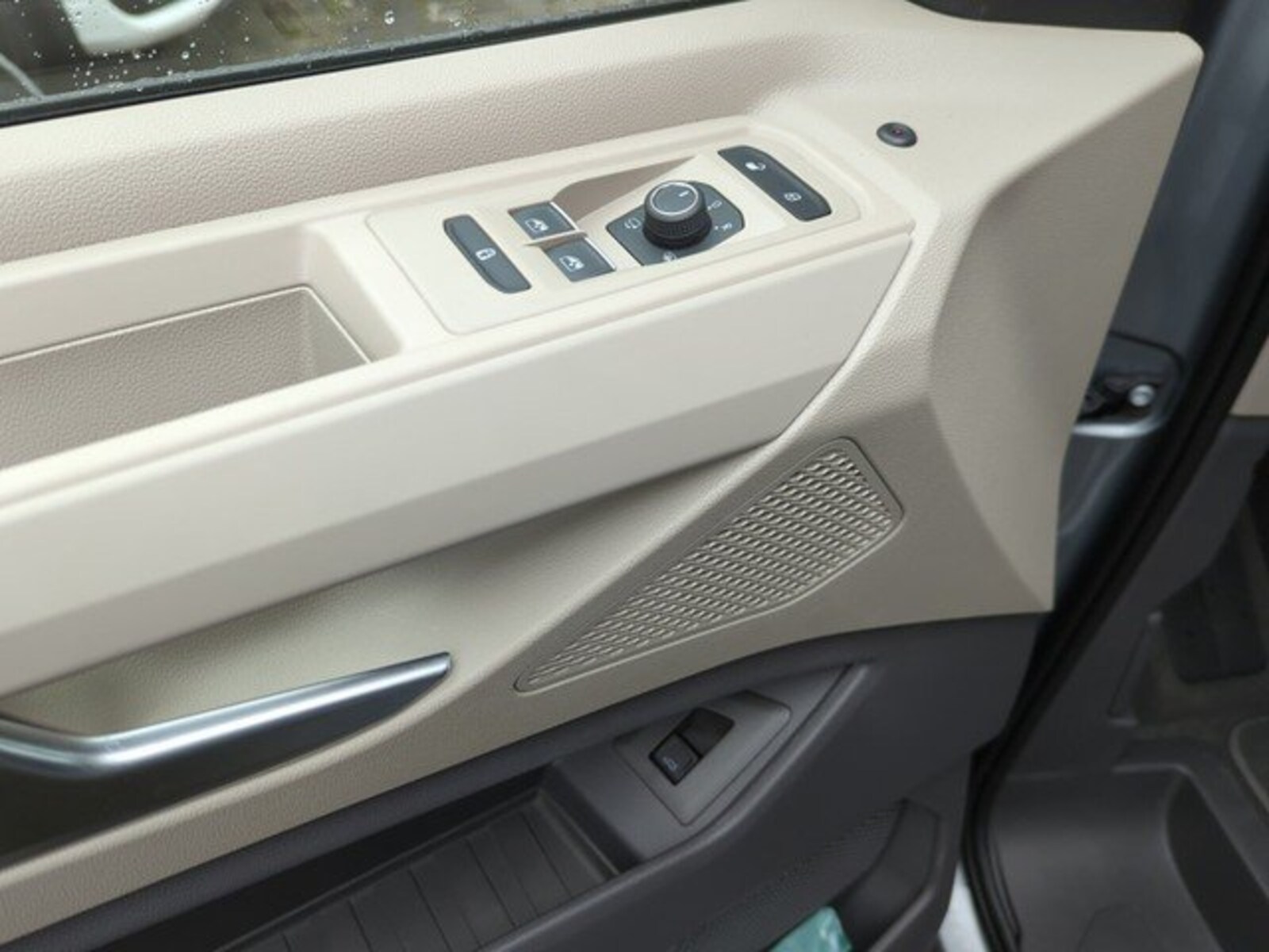 Volkswagen Multivan Langversion – Bild 15