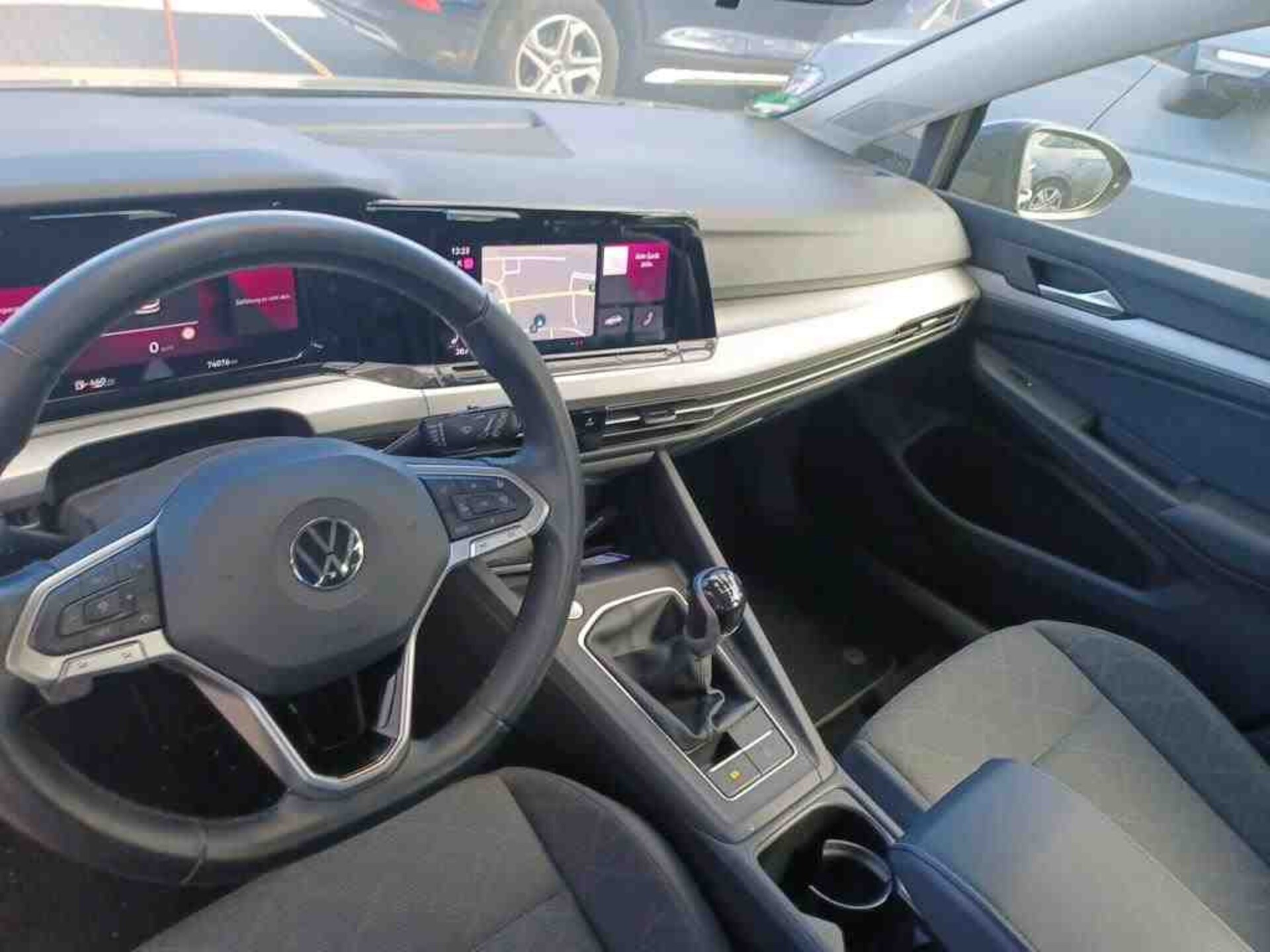 Volkswagen Golf Variant Life