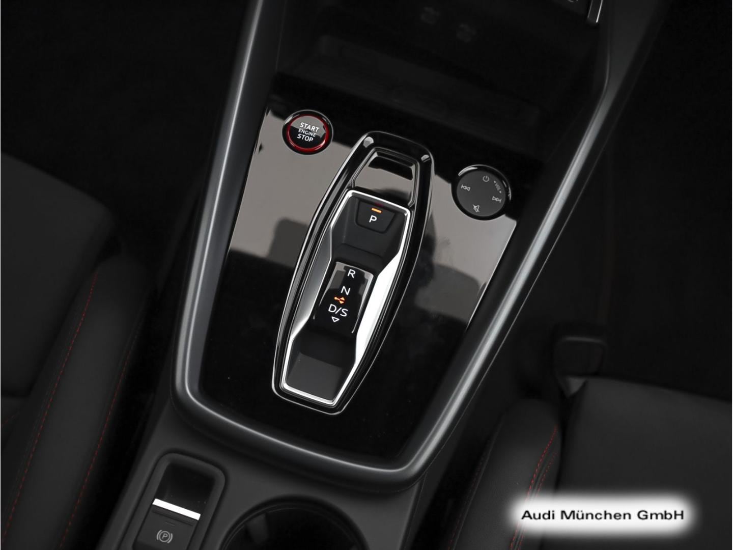 Bild über Audi S3 Sportback TFSI quattro S tronic - für weitere Informationen kontaktieren Sie den Audi Partner