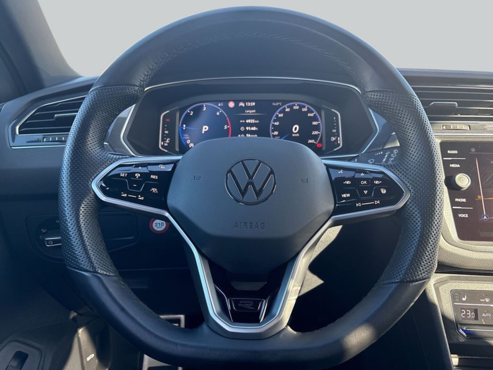 Volkswagen Tiguan – Bild 16