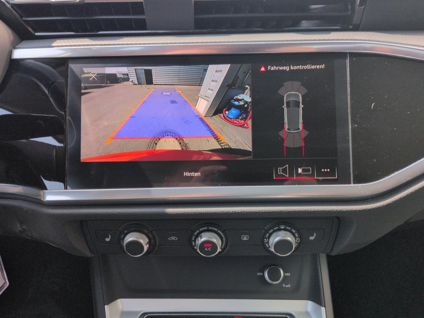 Bild über Audi Q3 advanced 35 TDI S tronic - für weitere Informationen kontaktieren Sie den Audi Partner