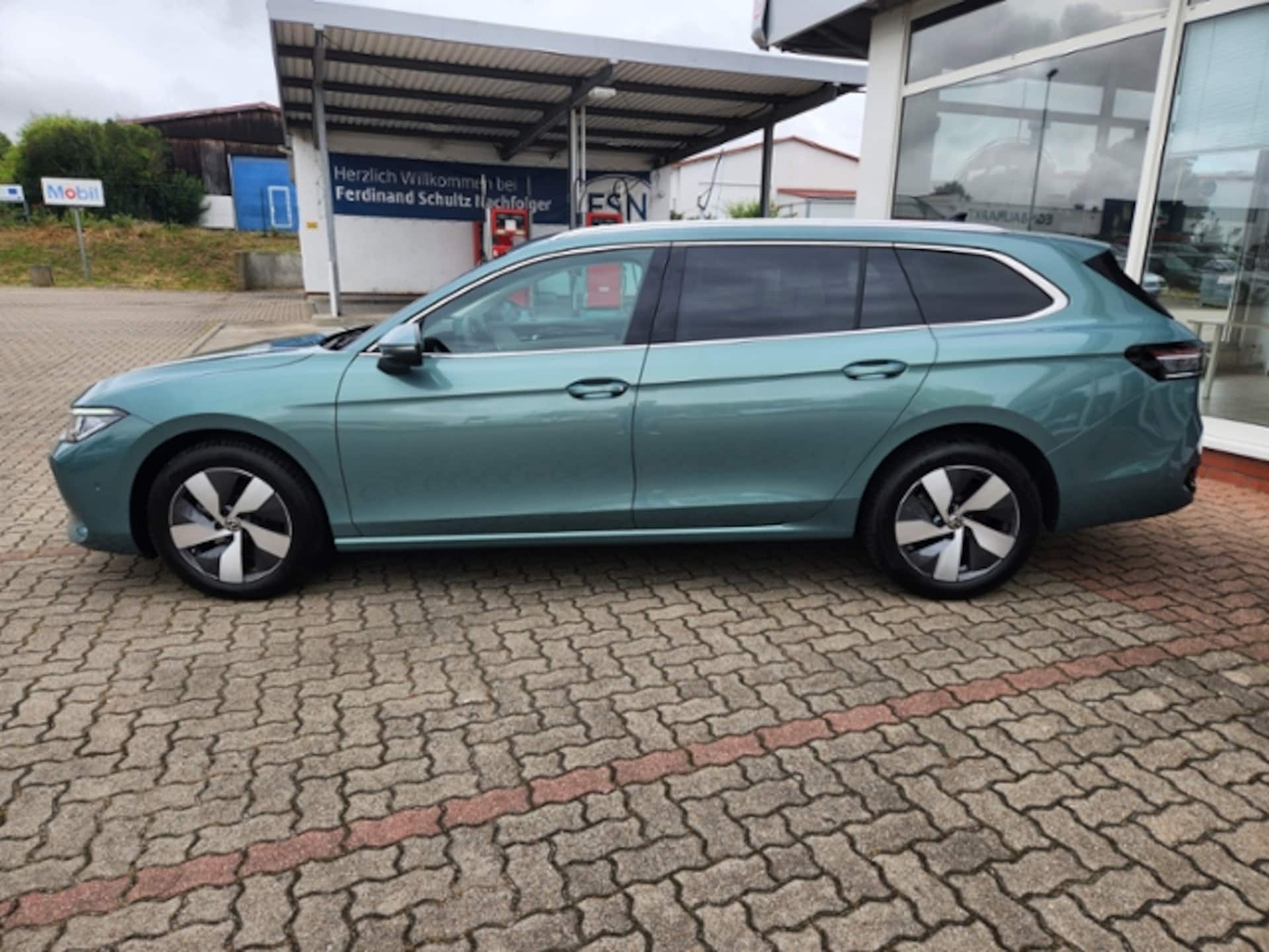 Volkswagen Passat Elegance