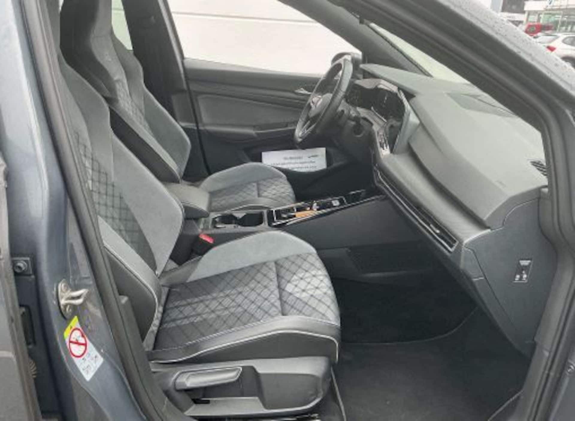 Volkswagen Golf Variant R-Line