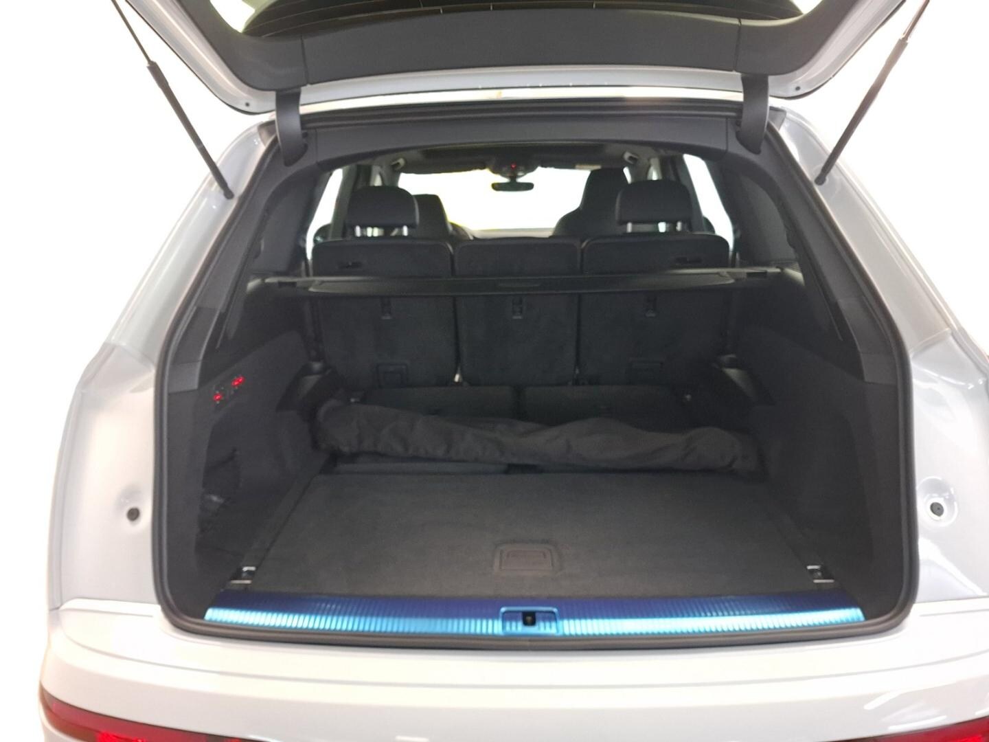 Bild über Audi Q7 SUV S line business TDI quattro 210 kW tiptronic - für weitere Informationen kontaktieren Sie den Audi Partner