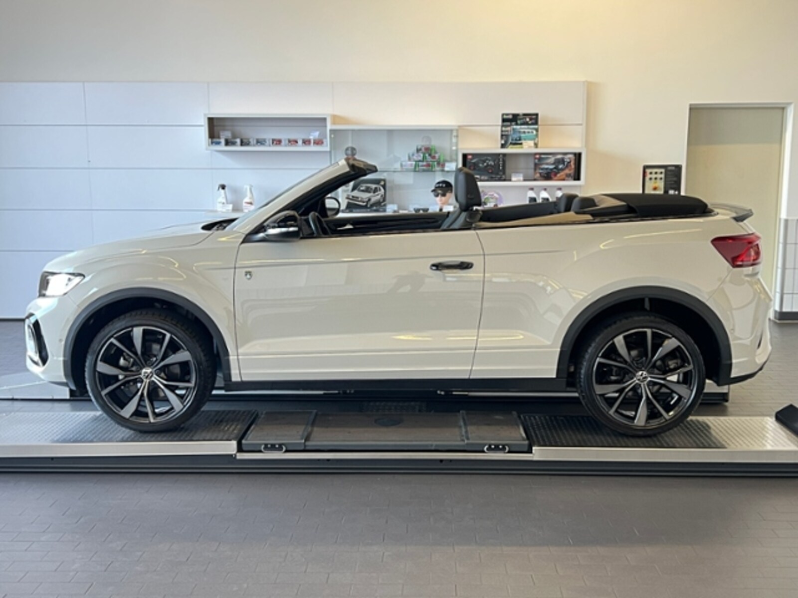 Volkswagen T-Roc Cabriolet – Bild 25