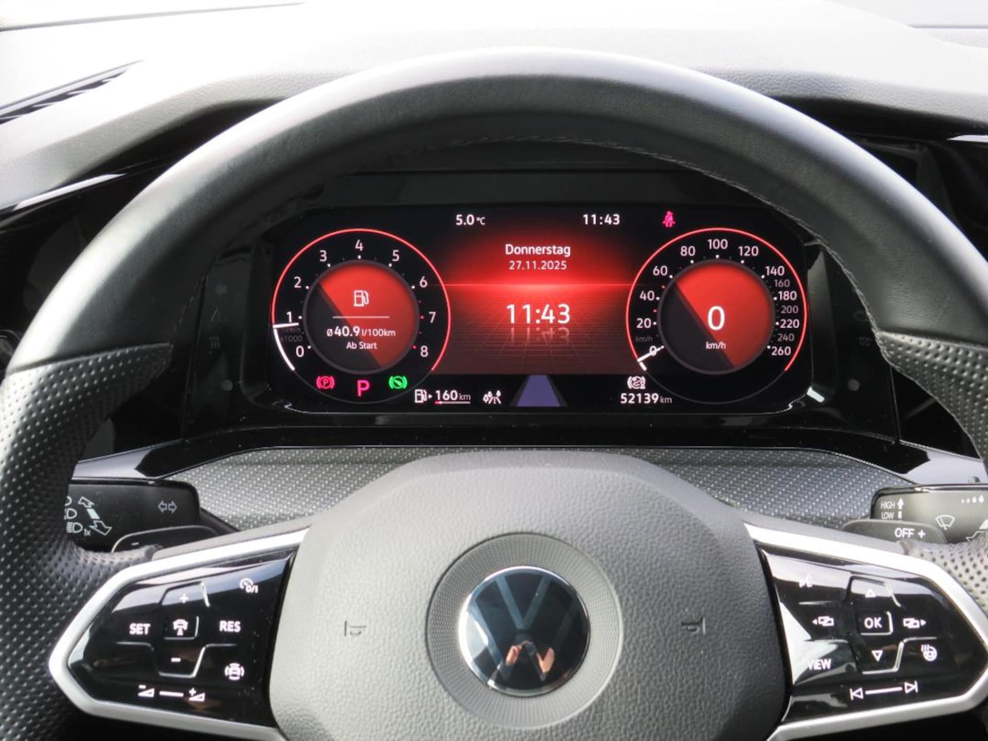 Volkswagen Golf R-Line