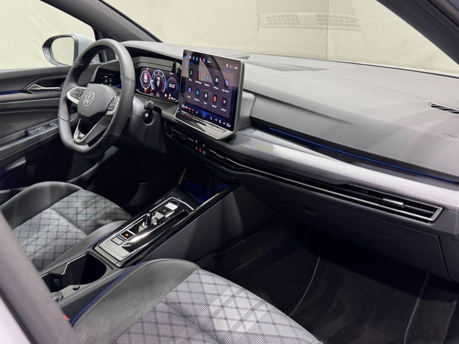 Volkswagen Golf R-Line