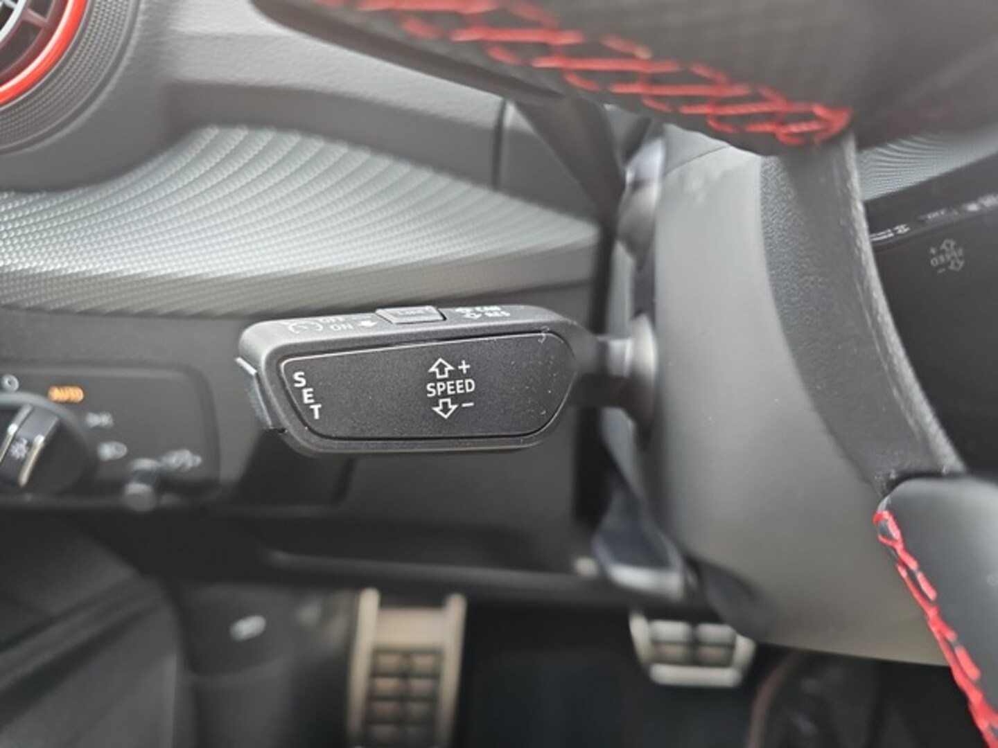 Bild über Audi Q2 S line 35 TFSI S tronic - für weitere Informationen kontaktieren Sie den Audi Partner