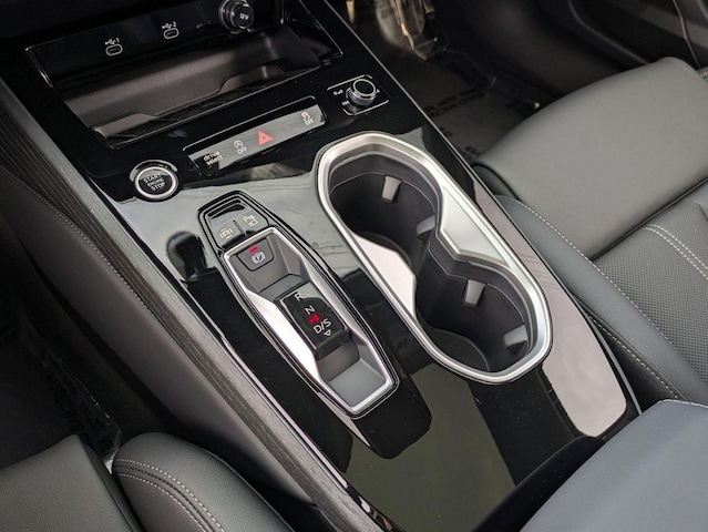 2026 Audi A6 Premium Plus - Photo 7