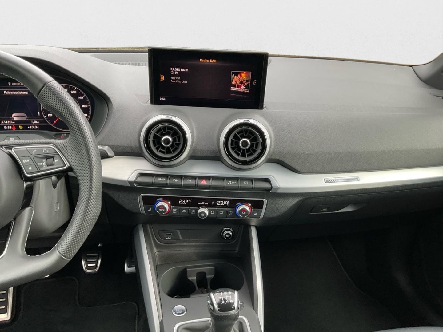 Bild über Audi Q2 S line 30 TFSI Schaltgetriebe - für weitere Informationen kontaktieren Sie den Audi Partner