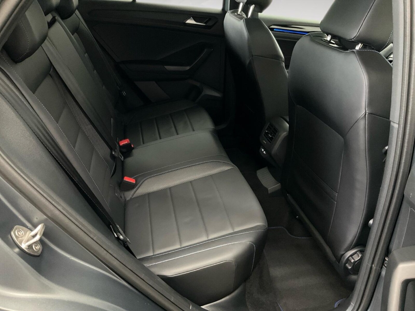Volkswagen T-Roc – Bild 10